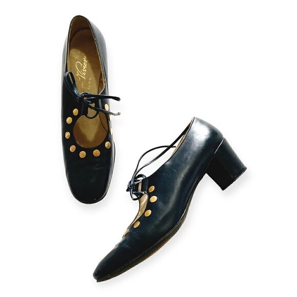 Vintage Roger Vivier Navy Blue Leather Ghillie Pumps with Metal Ornamentation, N - Picture 16 of 16